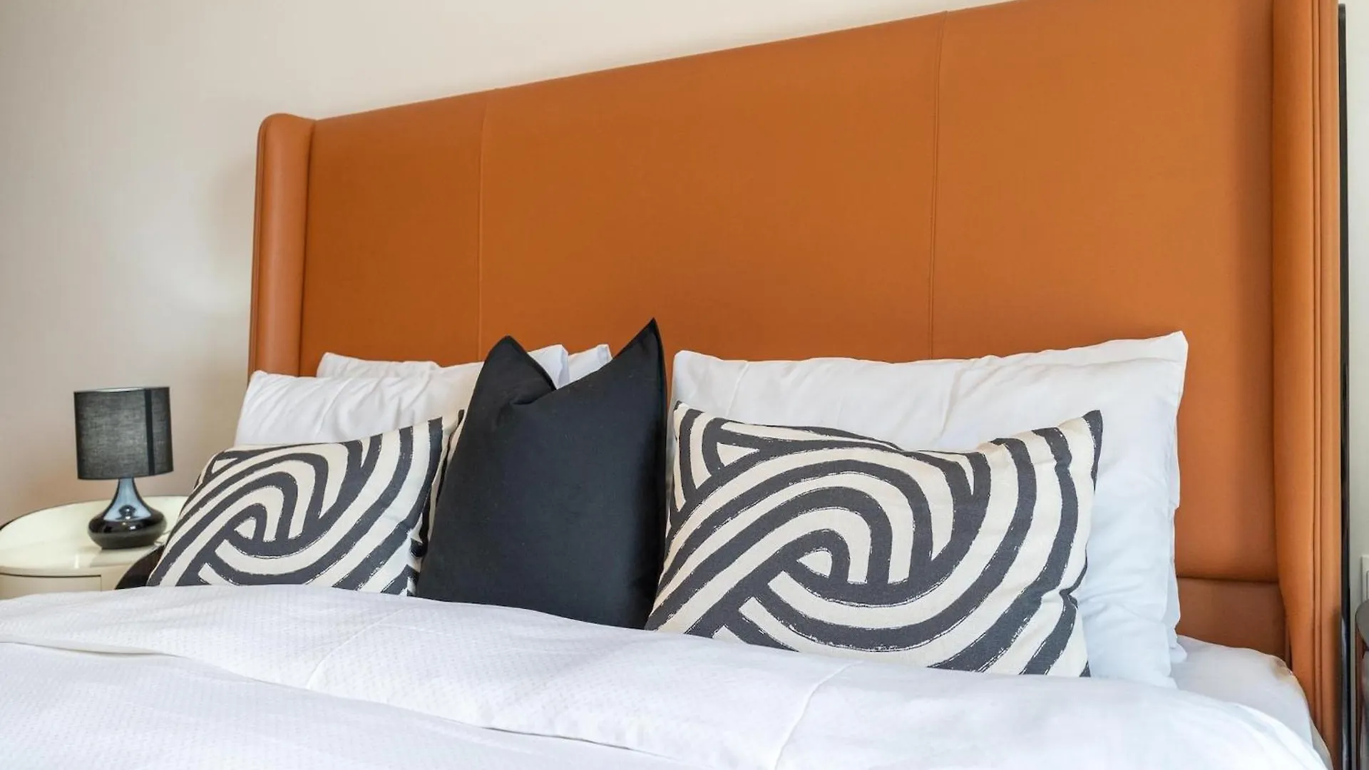 Luxurious Stylish Apartments Across Dubai Mall Burj Khalifa City Views アラブ首長国連邦