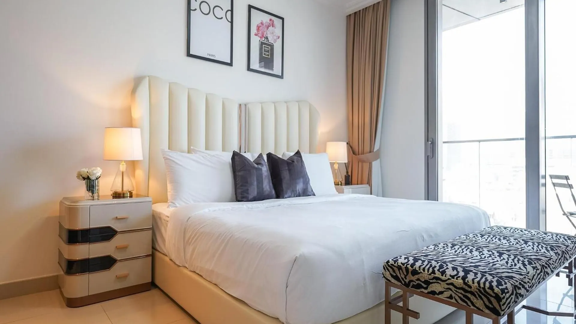 Luxurious Stylish Apartments Across Dubai Mall Burj Khalifa City Views アラブ首長国連邦